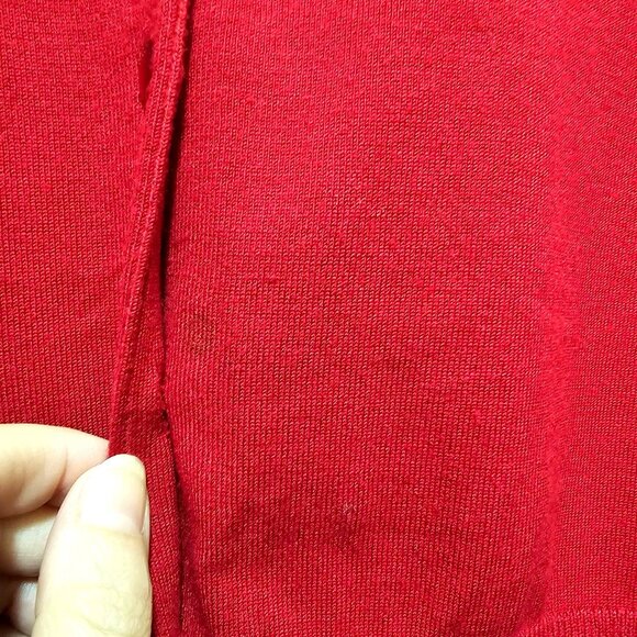 Embellished Red Cardigan Sweater By Cable & Gauge With Black‎ Gems & 3/4 Sleeves - Picture 3 of 9